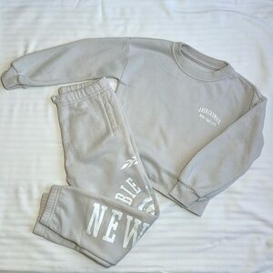 Abercrombie Girls Sweatpants and Sweatshirt Matching Set